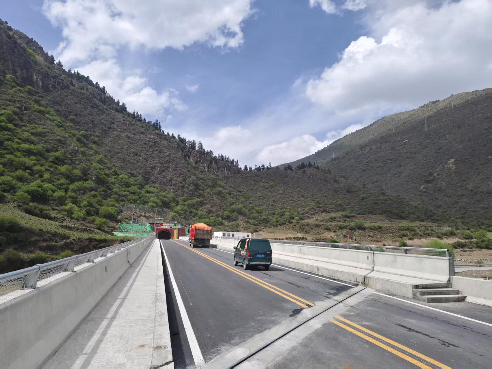 國(guó)道227項(xiàng)目正式通車，開(kāi)啟壤塘交通新格局